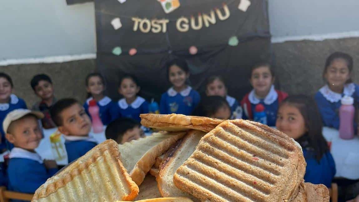 TOST GÜNÜ